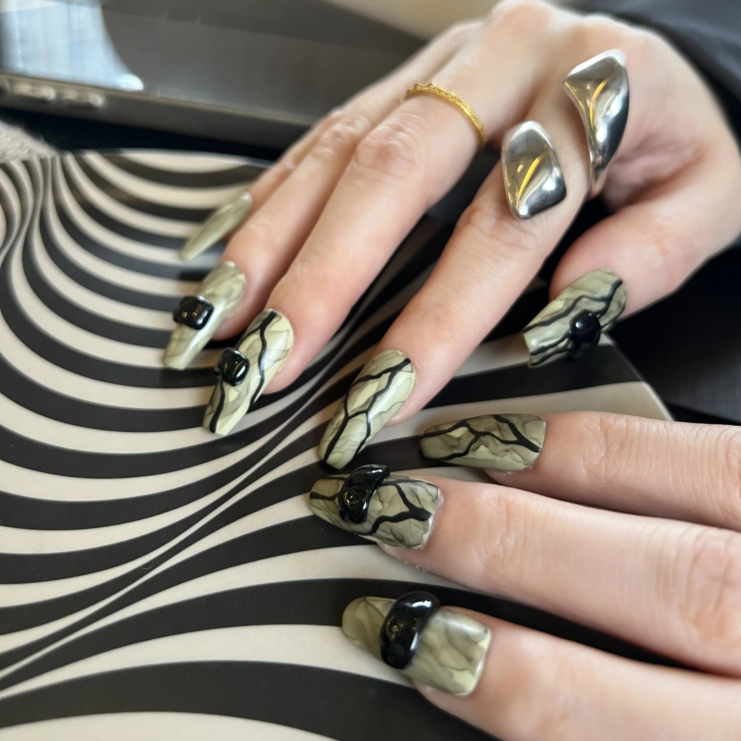 Olive Black Marble - My Store