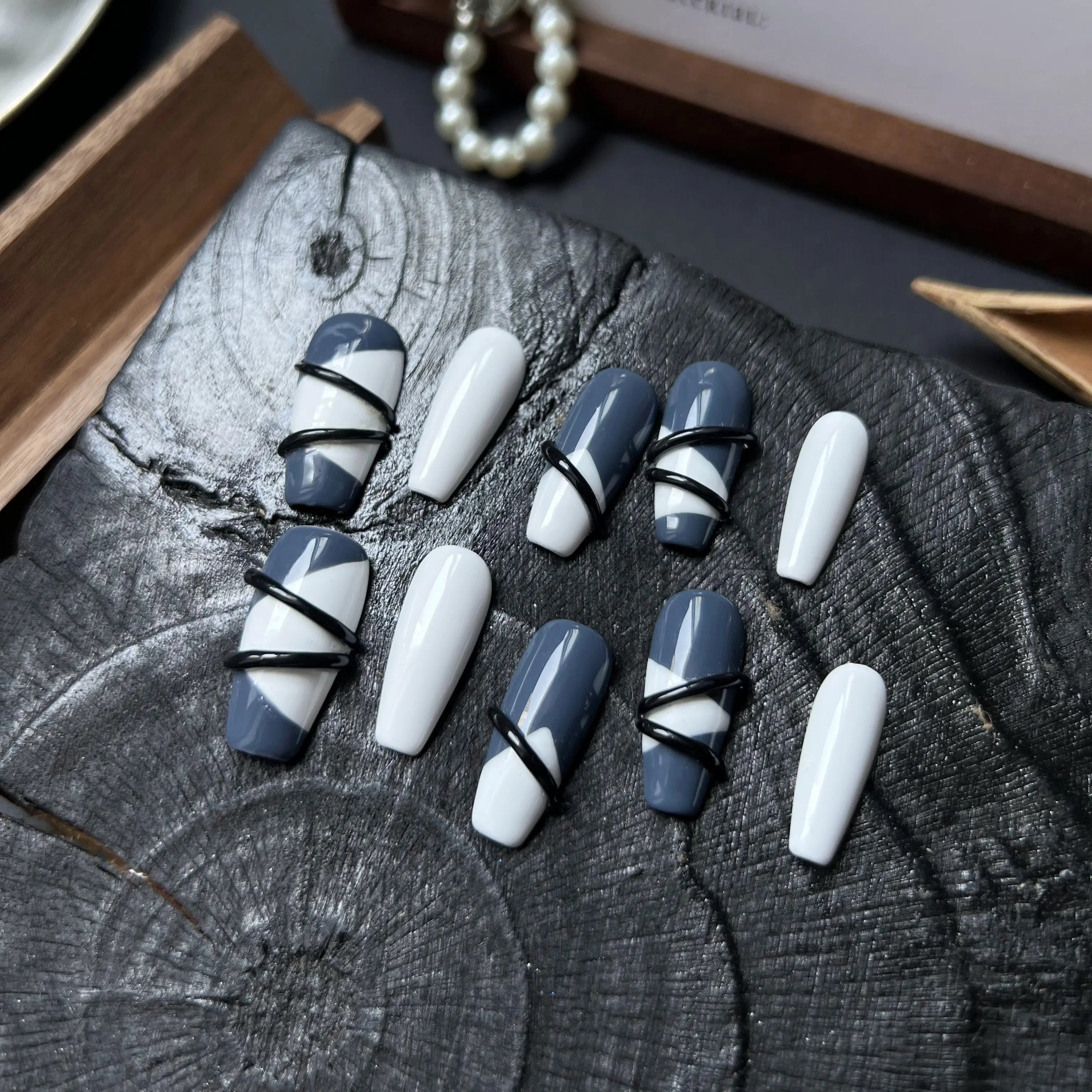 Chic Grey & White Abstract Line Press On Nails