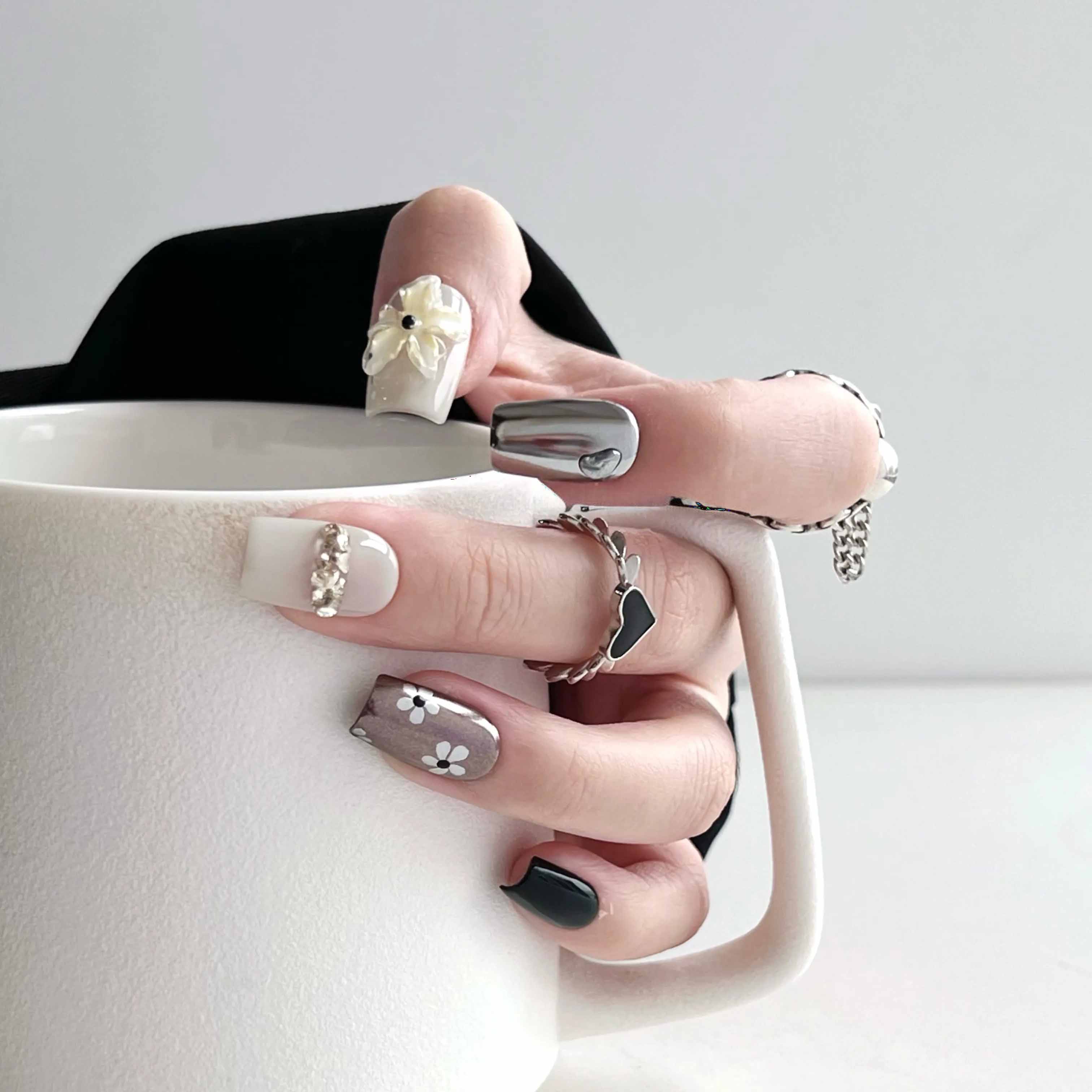 Pearl Flower & Chrome Press On Nails - Momenails